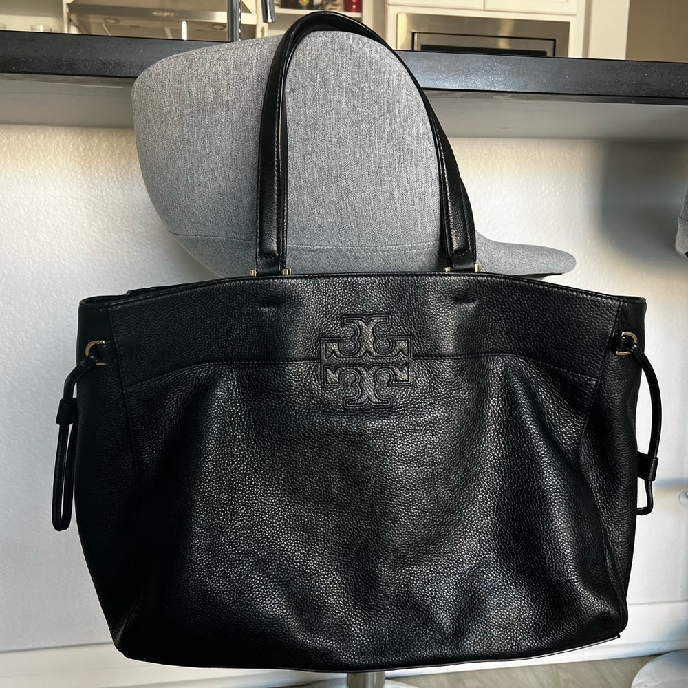 SOLD!! Tory Burch McGraw Large shoulder bag